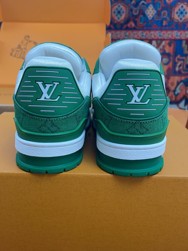 ルイヴィトン靴角部分ディテール